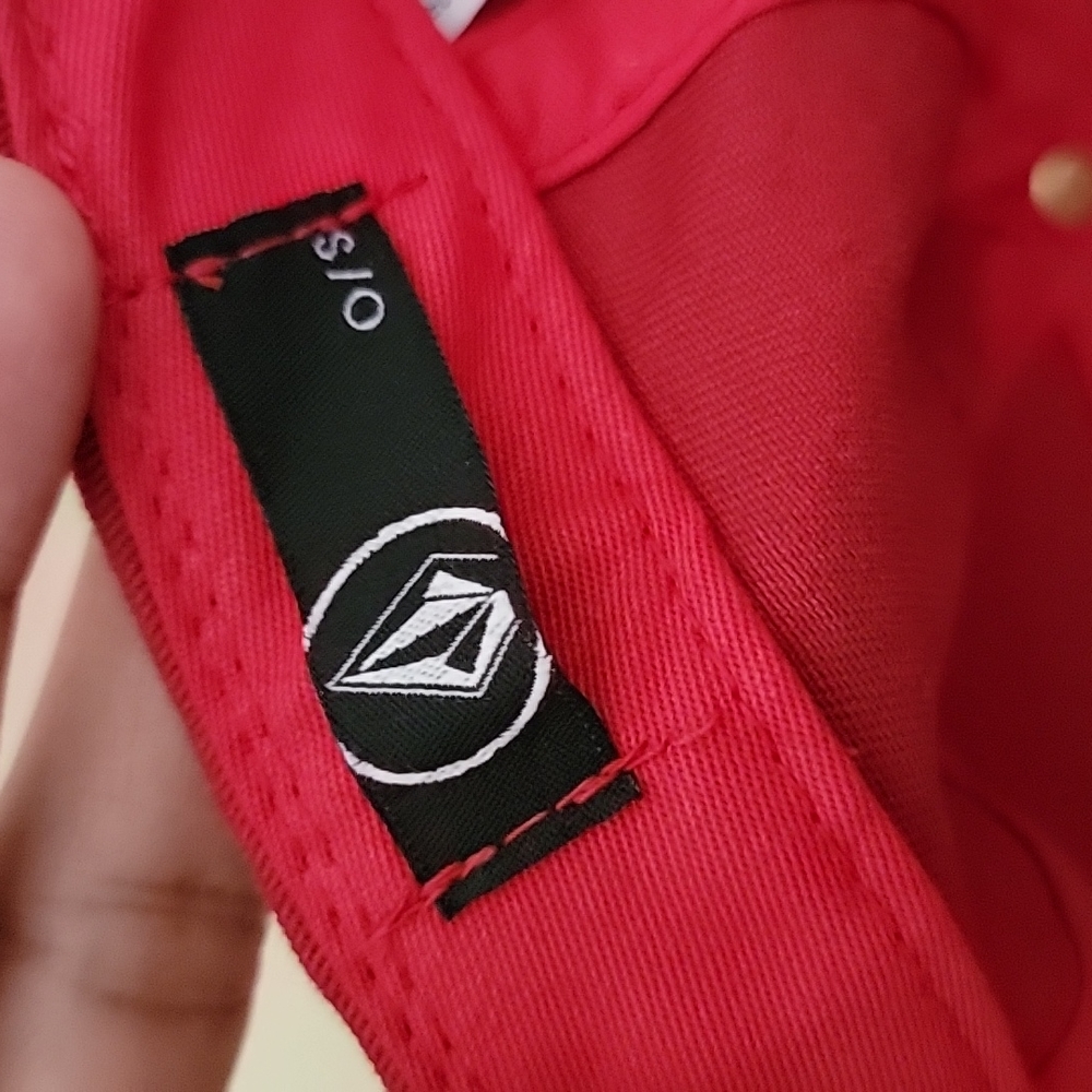 Volcom Red Hat For Men Adjustable - image 7